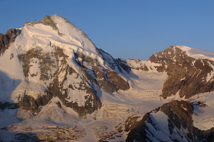 f004-0695