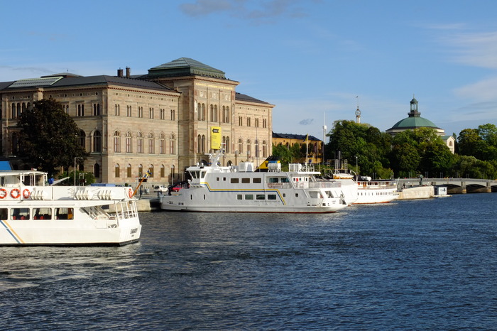 f004-0853