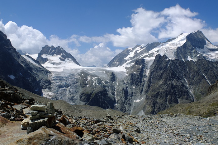 f005-1476