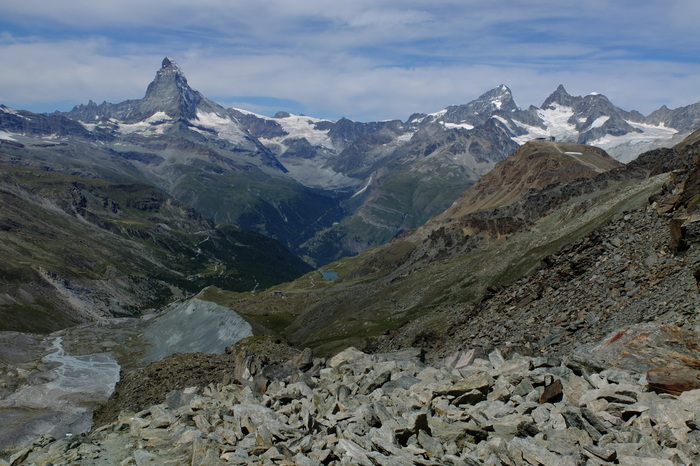 f022-13590