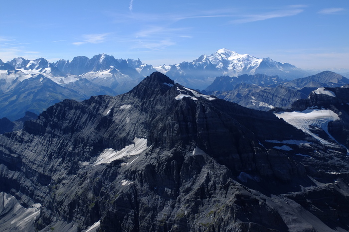 f025-37573